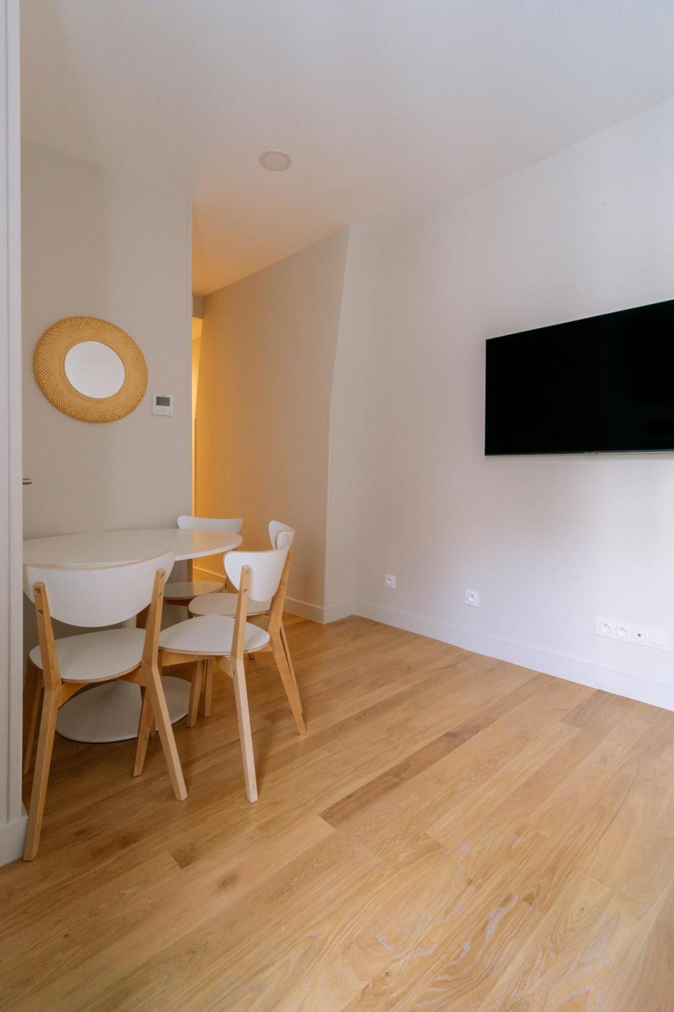 Stunning 1 Bedroom Apartment In Paris Exterior photo